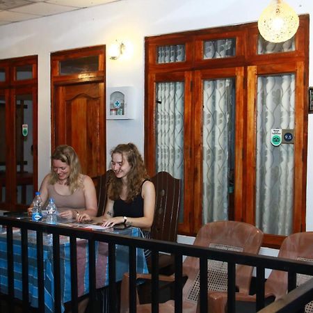 Bed and Breakfast Different View Елла Екстер'єр фото