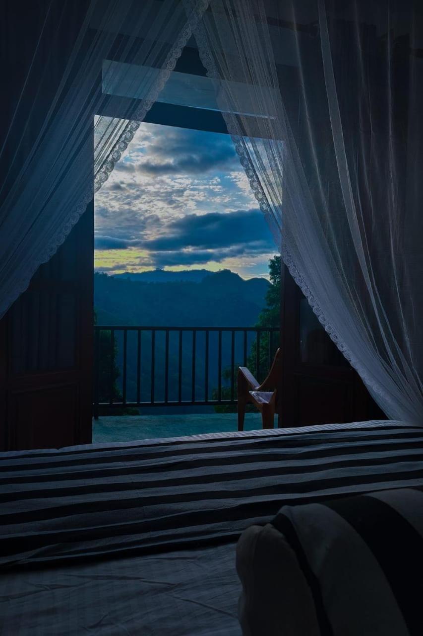 Bed and Breakfast Different View Елла Екстер'єр фото