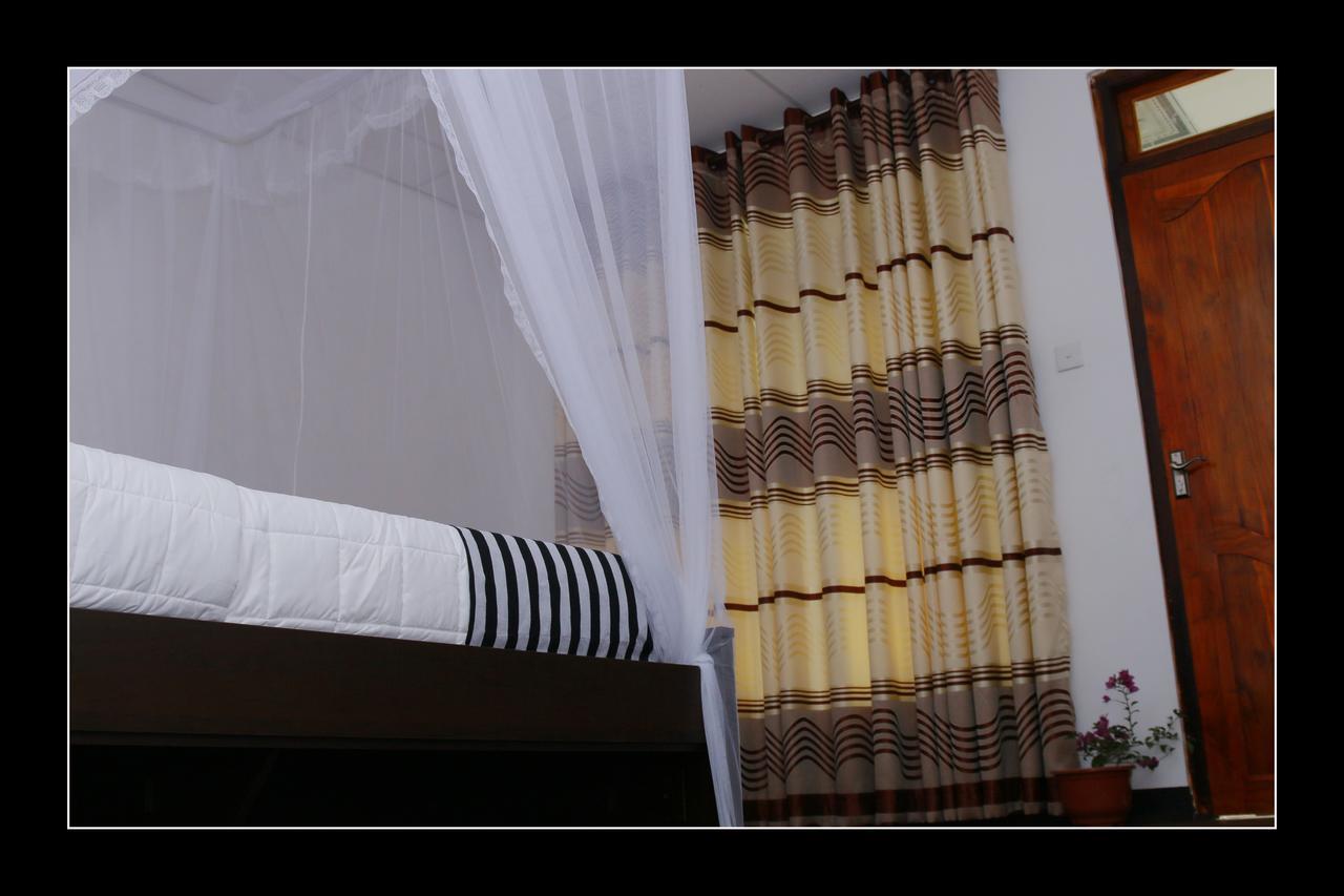 Bed and Breakfast Different View Елла Екстер'єр фото